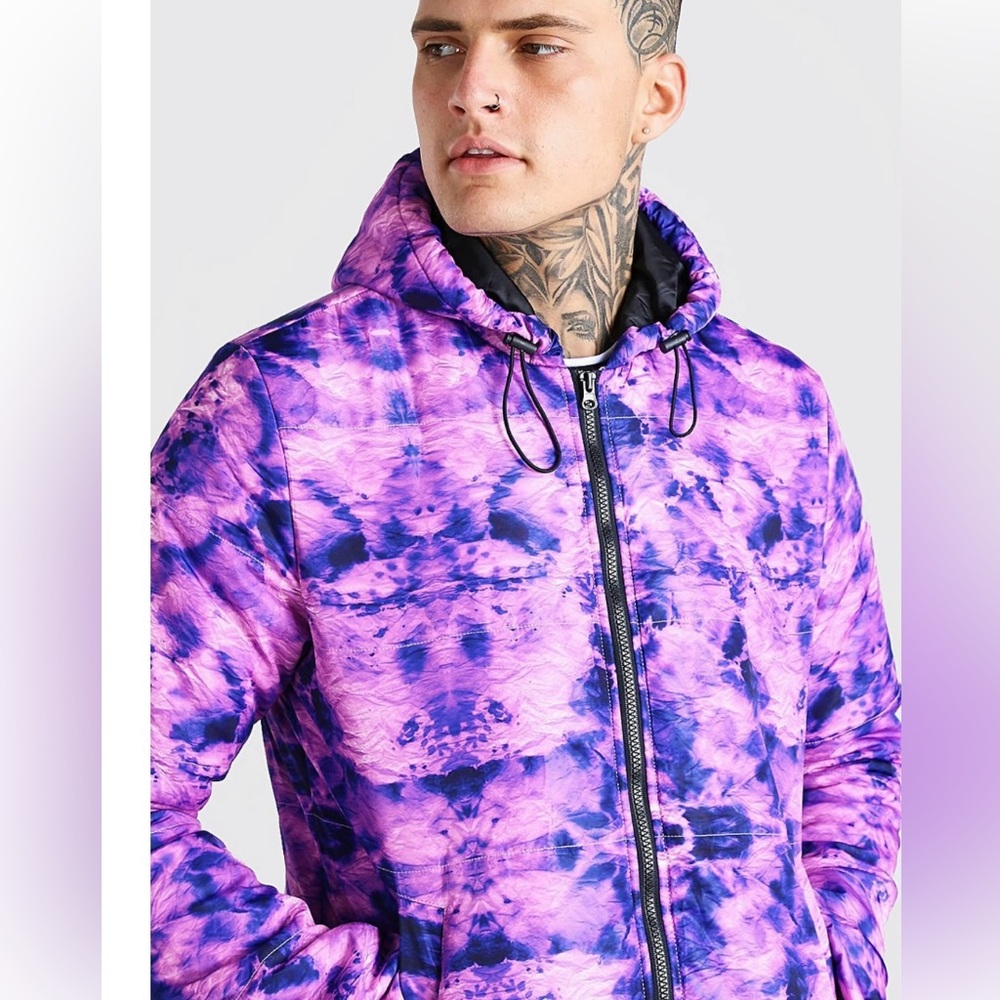Boohoo man tie dye puffer